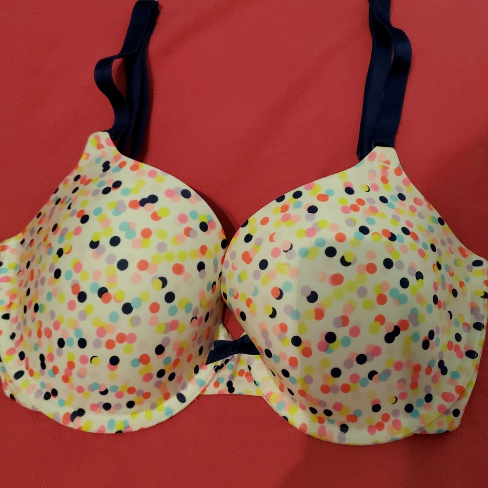 Polka Dot Victoria's Secret 32DD demi bra